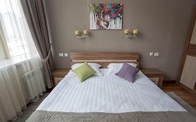 Maxx Inn